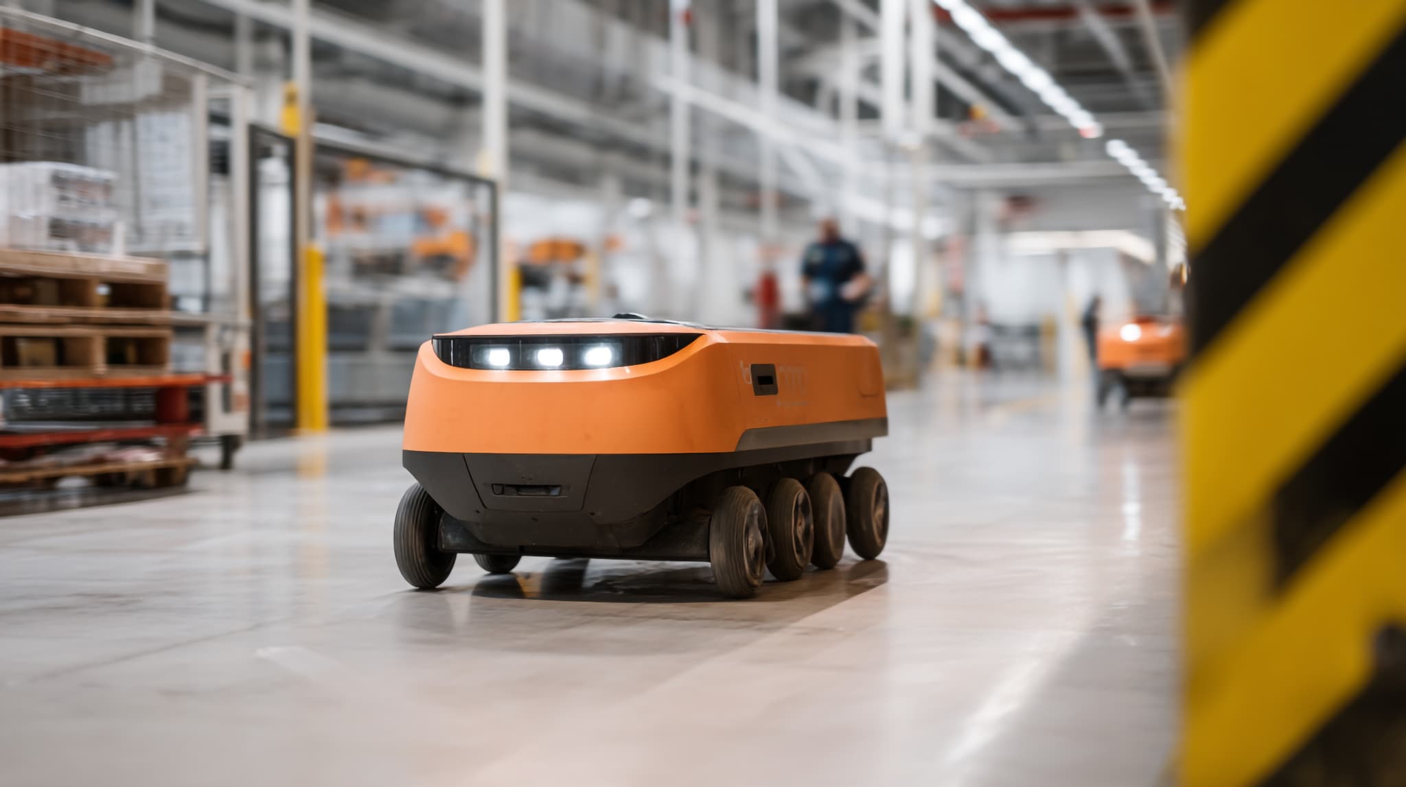 AMR（自律走行搬送ロボット）とは？AGVとの違いや導入メリットなどを解説